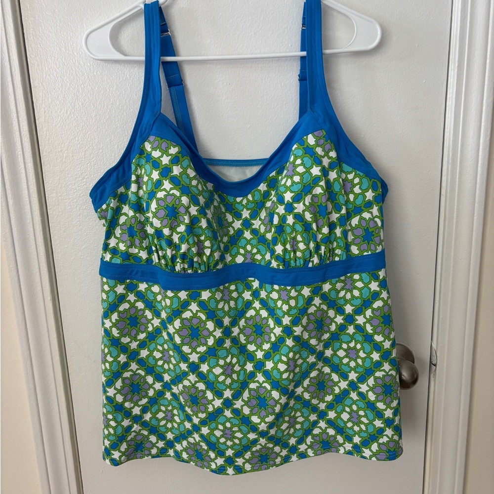 Lands’ End Plus Size Bathing Suit/ Tankini Top